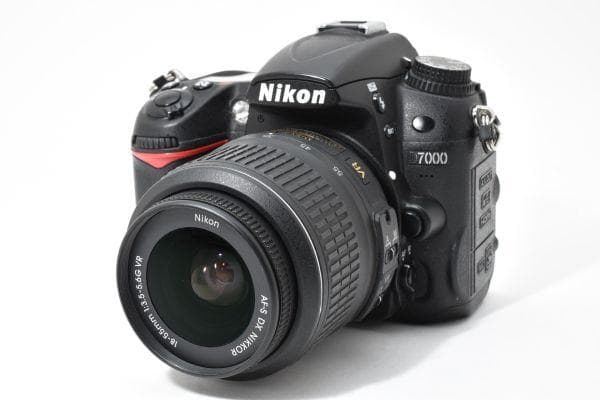 ニコン Nikon D7000 AF-S 18-55mm VR レンズセット