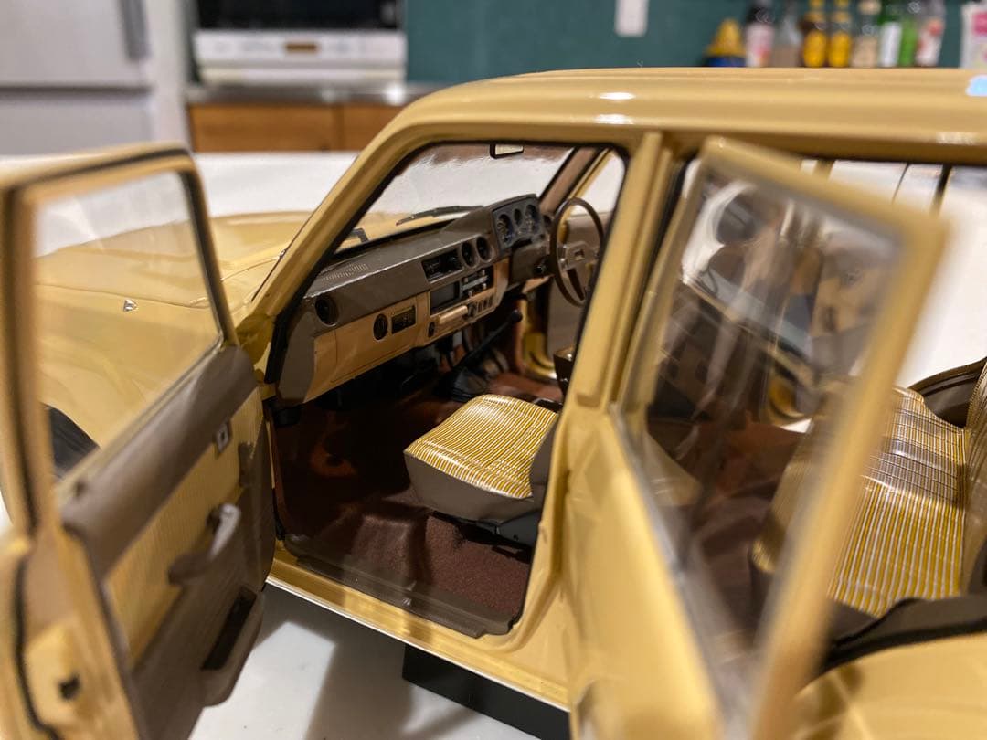 希少！TOYOTA ランドクルーザー 【京商ミニカー 1/18】