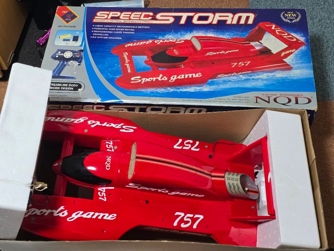 NQD Speed Storm 757 赤いリモコンボート