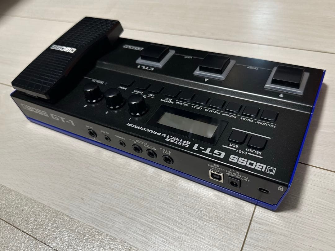 BOSS GT-1 マルチエフェクター 箱、MIDI USB-Bケーブル付き