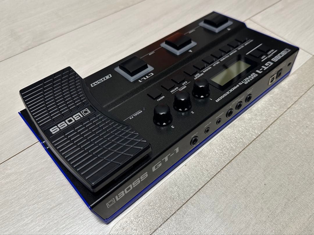 BOSS GT-1 マルチエフェクター 箱、MIDI USB-Bケーブル付き
