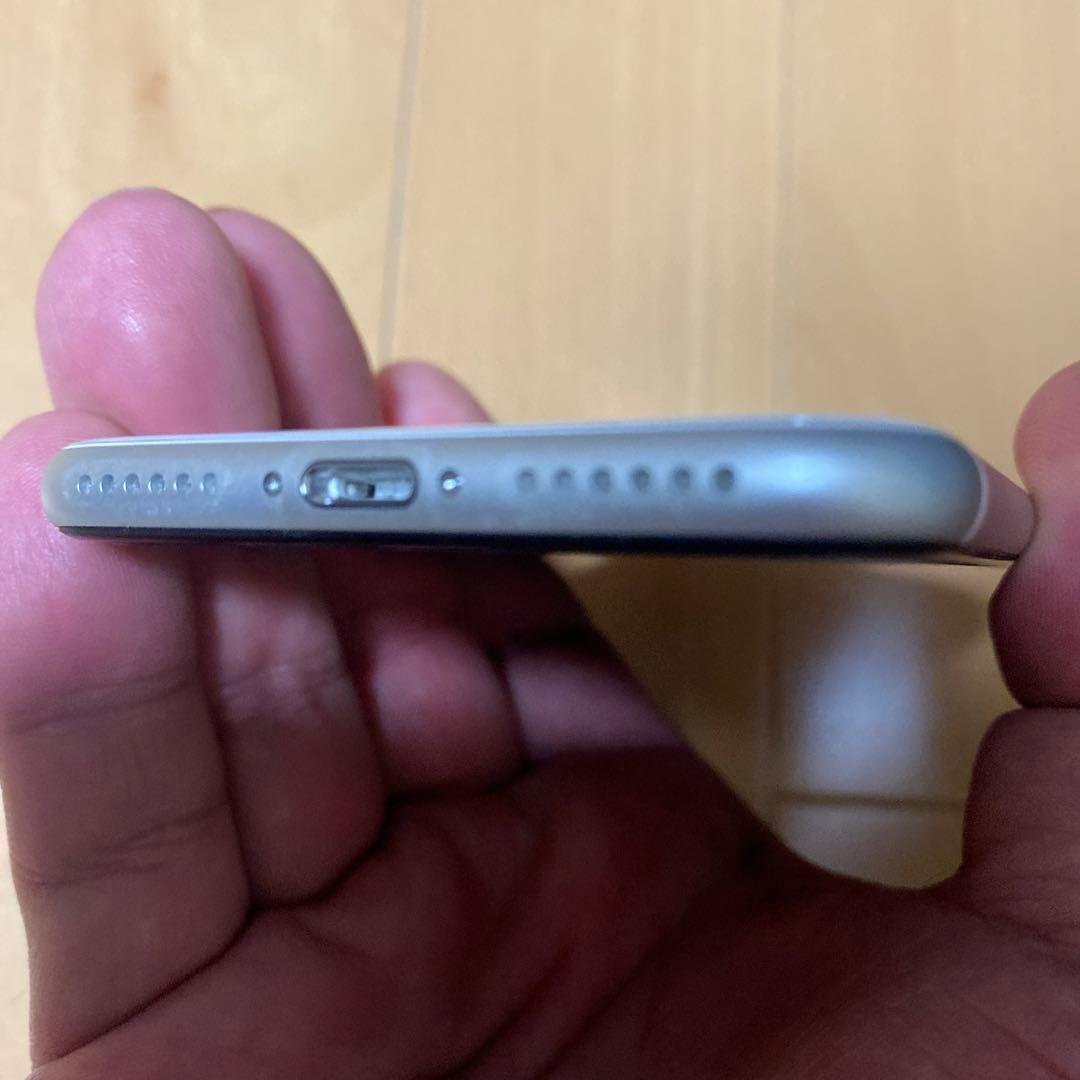 【中古・良品】iPhone SE 2 (第2世代) SIMフリー
