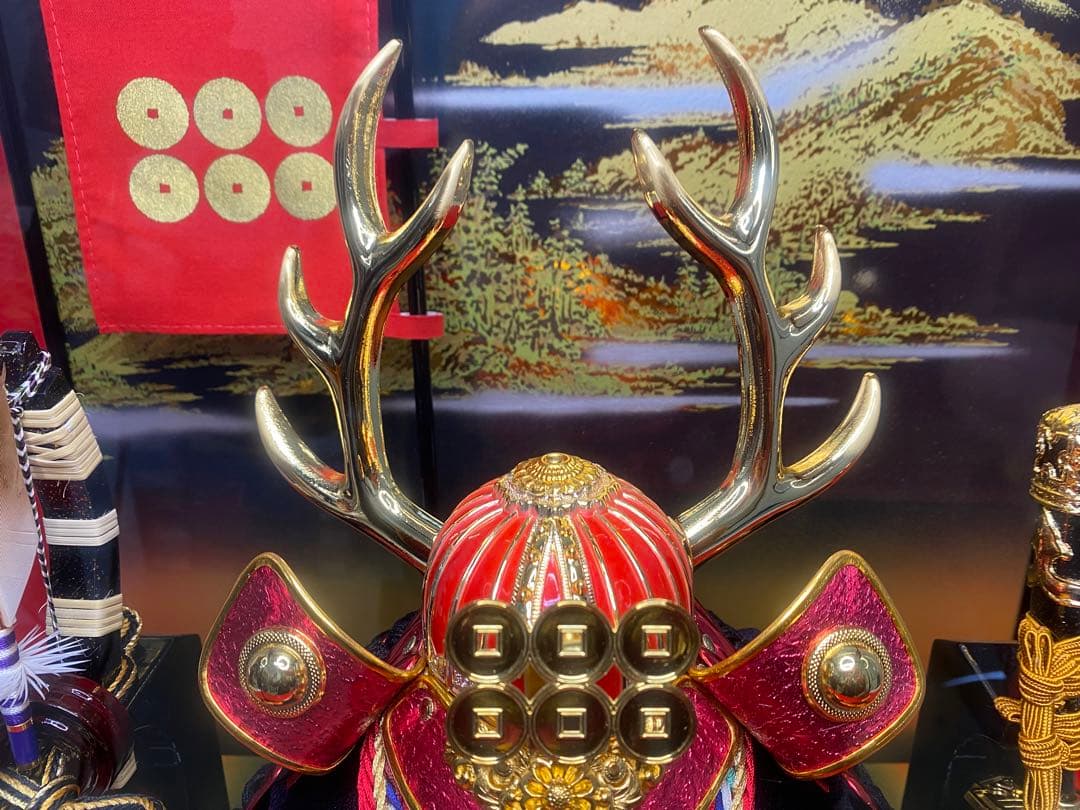 真田幸村公之兜　東京久月　五月人形　家紋付き兜飾り　オルゴール付きガラスケース入