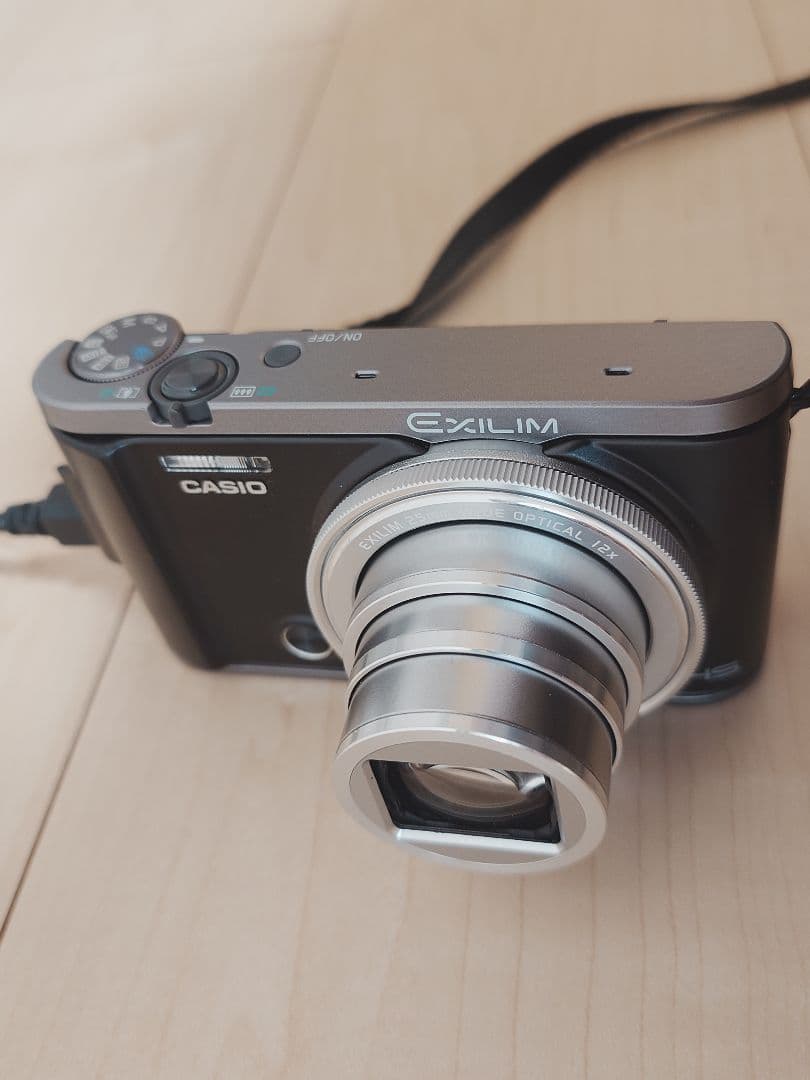 極美品 CASIO EXILIM EX-ZR3100 ブラック デジタルカメラ