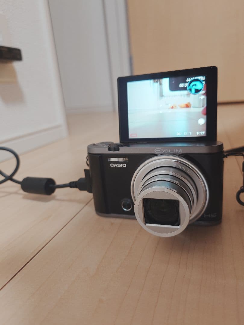 極美品 CASIO EXILIM EX-ZR3100 ブラック デジタルカメラ