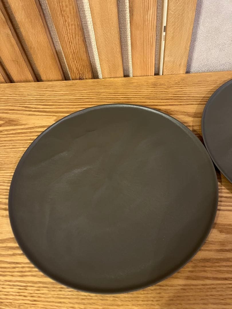 ARAS エイラス　大皿ウェーブ27cmが2枚、ななめ小鉢が2つ