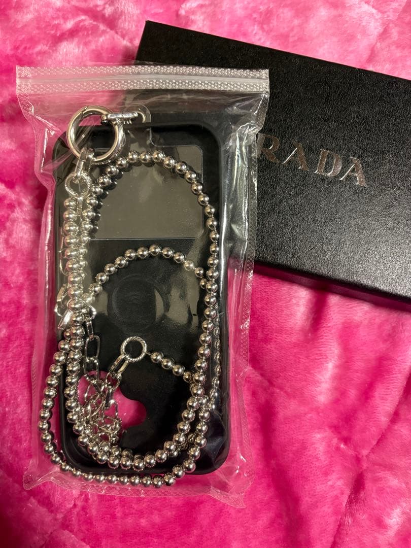 PRADA★ブラック★iPhone16ケース★ショルダーストラップ付き