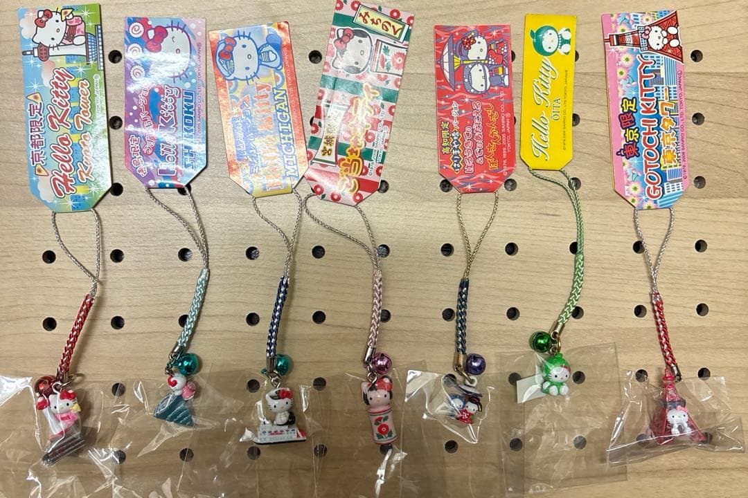 ご当地キティ　ストラップ　ボールペン　まとめ売り　バラ検討