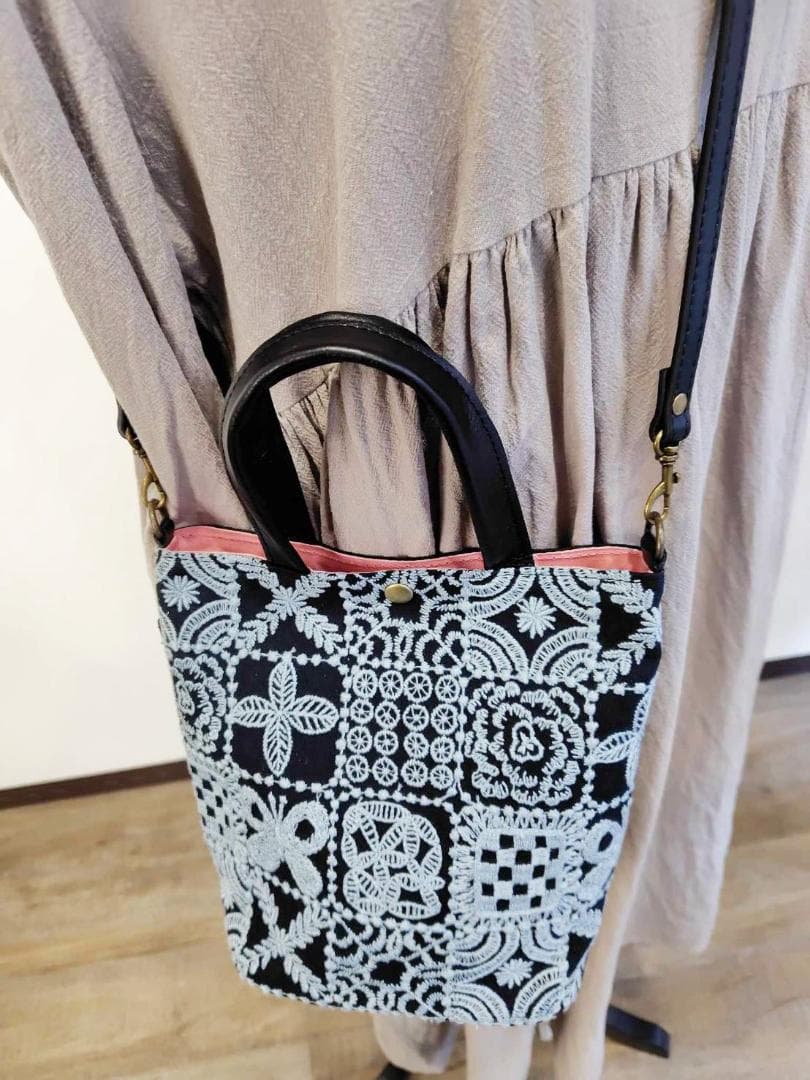 ミナペルホネン/forest tileフォレストタイルグレイ/バケツ型トート