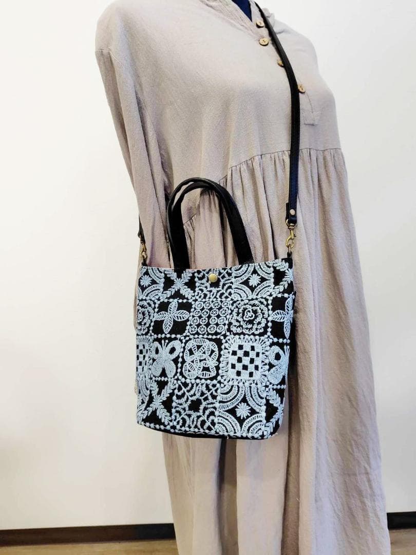 ミナペルホネン/forest tileフォレストタイルグレイ/バケツ型トート