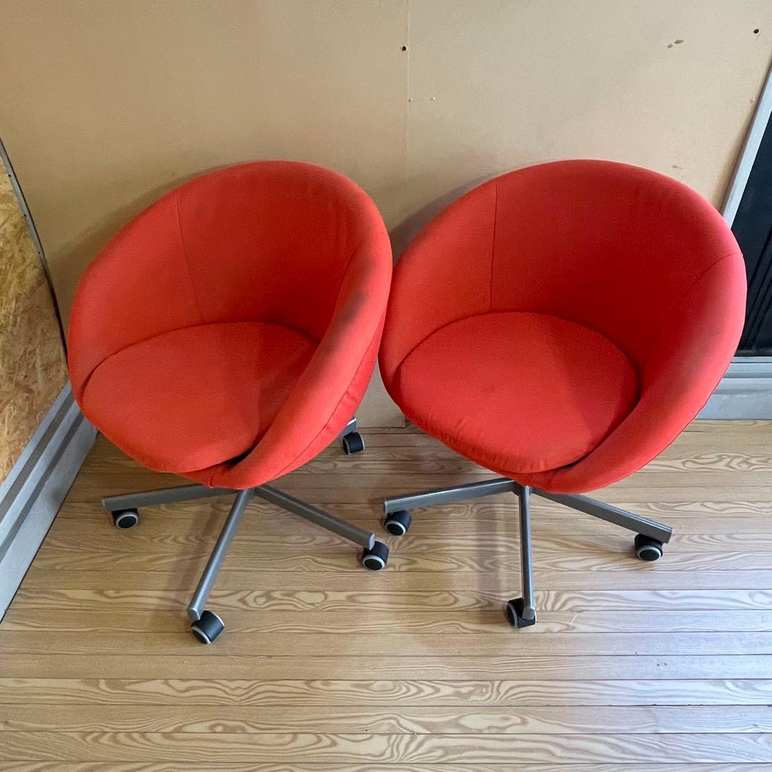 デスクチェア　IKEAスクルーヴスタ　オレンジ二脚