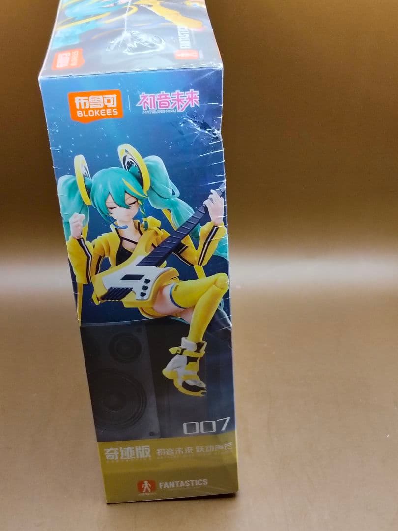 blokees figures 初音ミク 17cm プラモデル 奇跡版 躍動