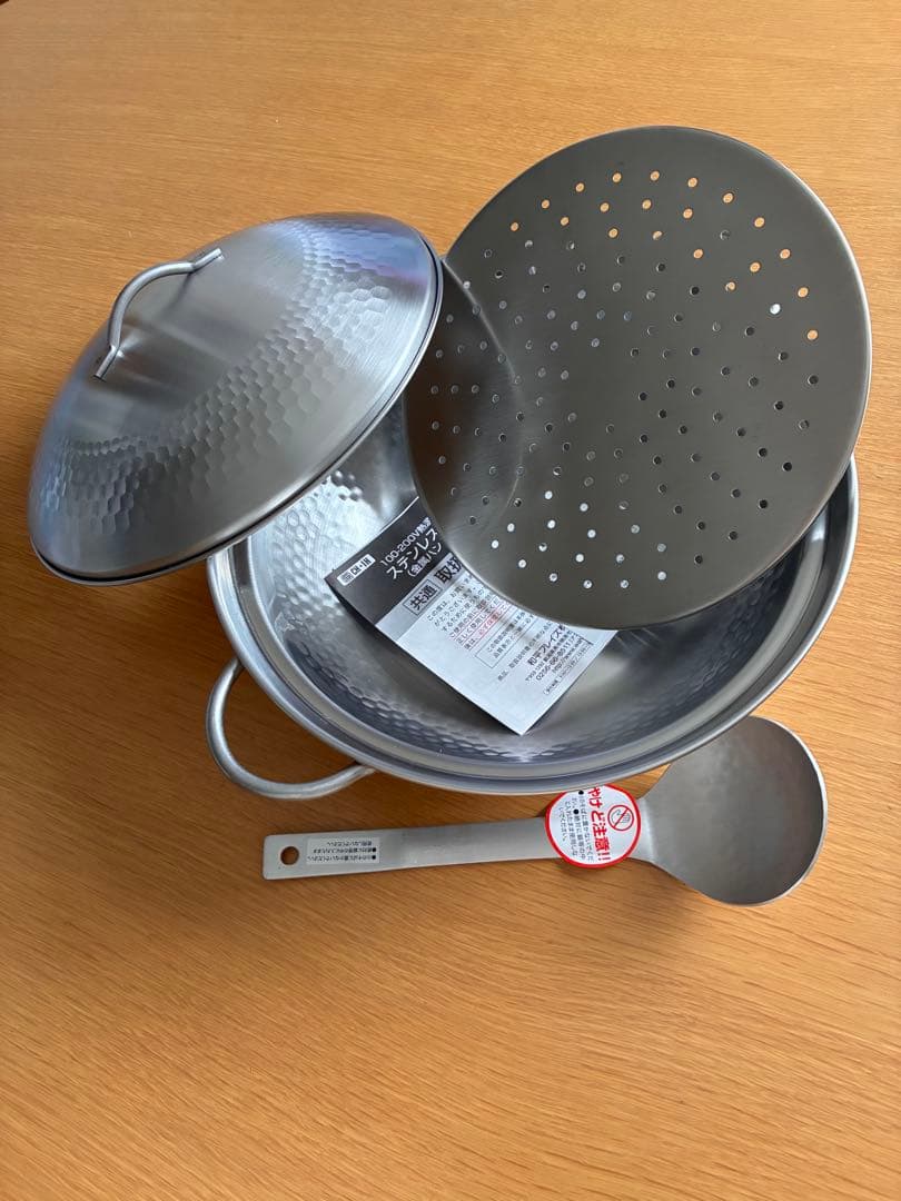 【新品】日本製 ステンレス 両手鍋 24cm IH対応　お玉・目皿付き