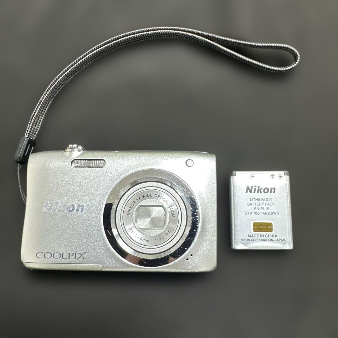 【動作確認済 】Nikon COOLPIX A100 デジタルカメラ　　シルバー