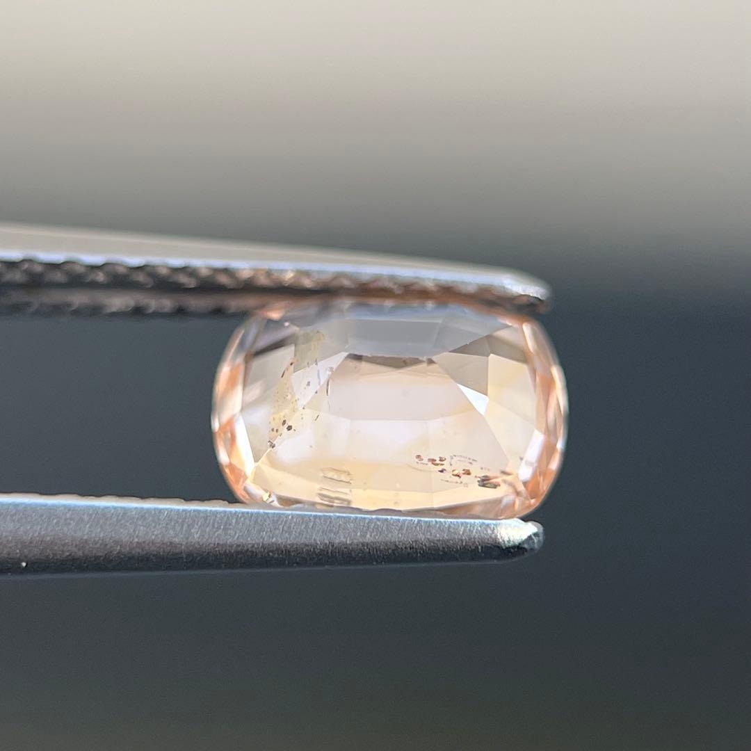 スリランカ産非加熱天然オレンジサファイアルース