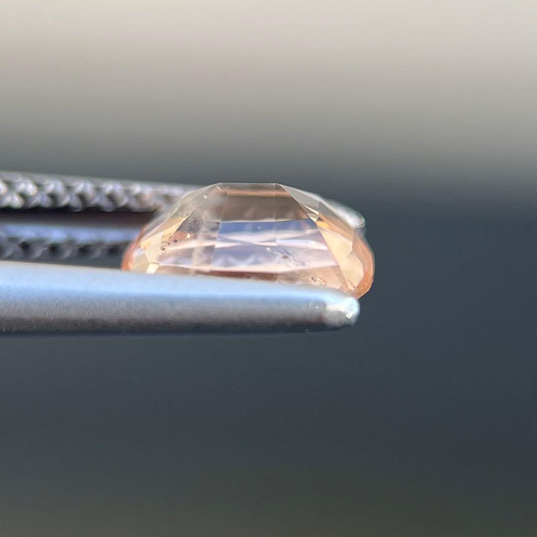 スリランカ産非加熱天然オレンジサファイアルース