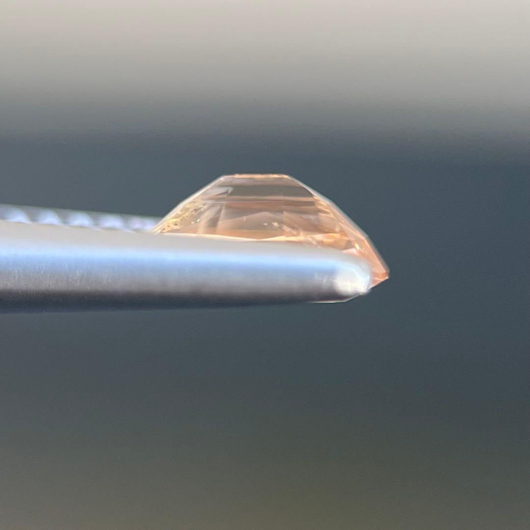 スリランカ産非加熱天然オレンジサファイアルース