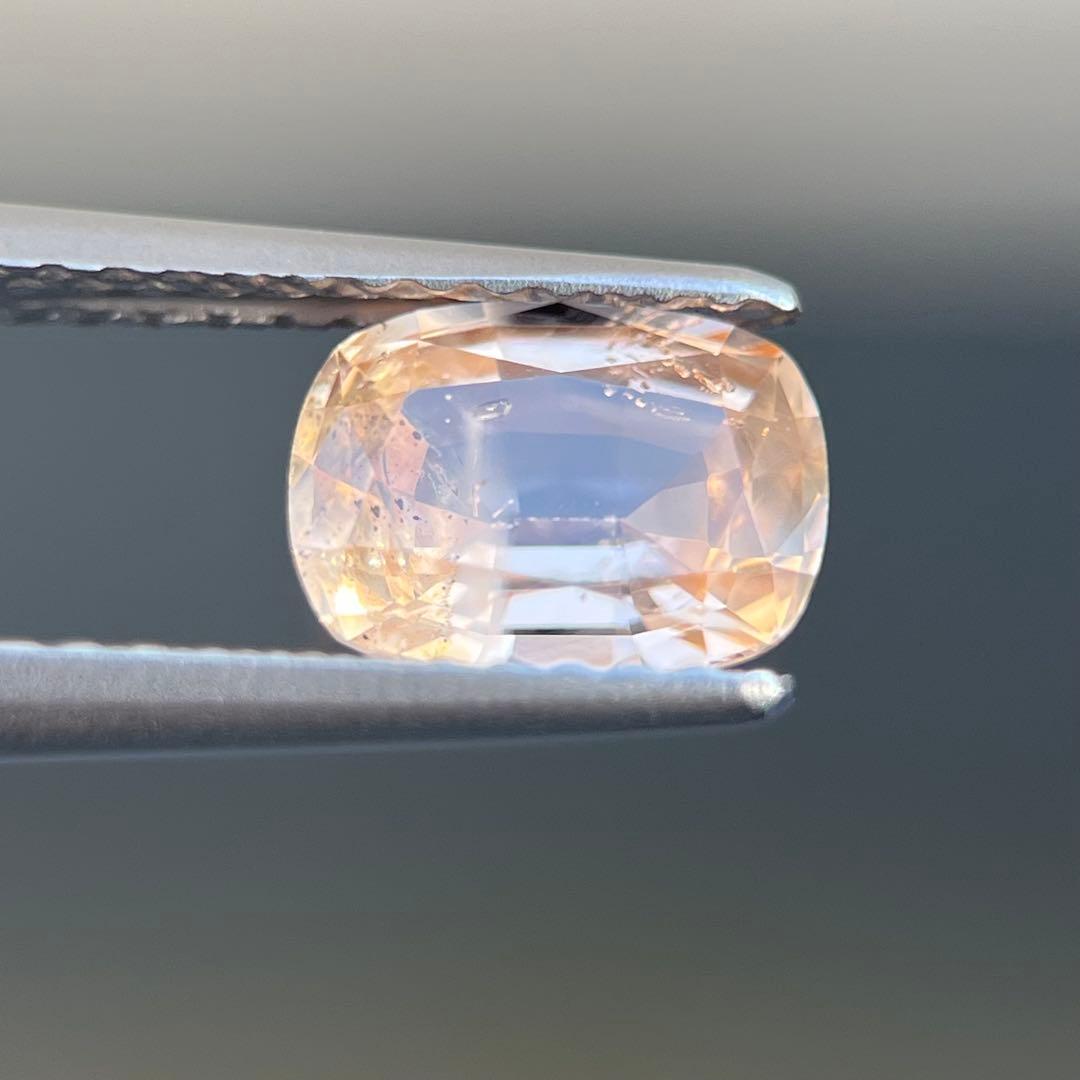 スリランカ産非加熱天然オレンジサファイアルース