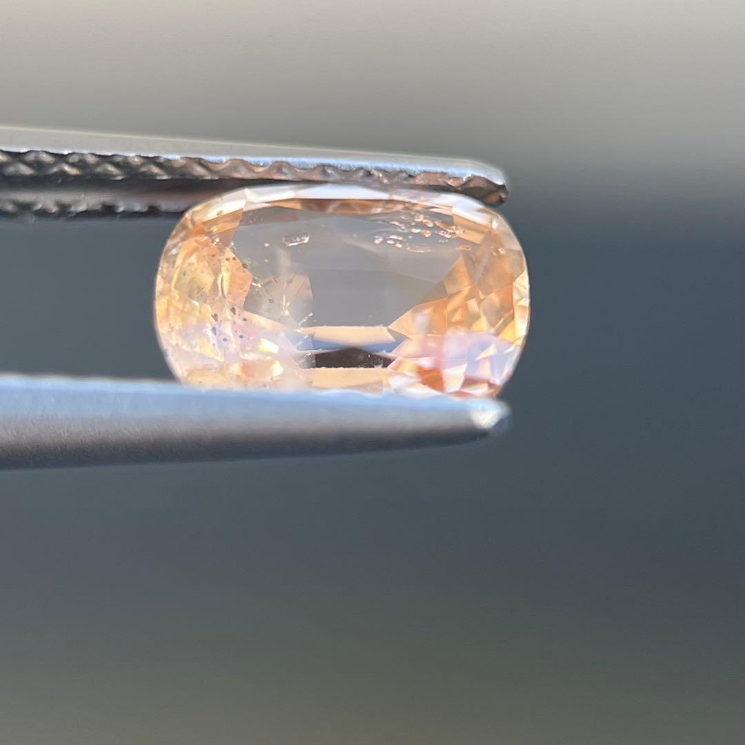 スリランカ産非加熱天然オレンジサファイアルース