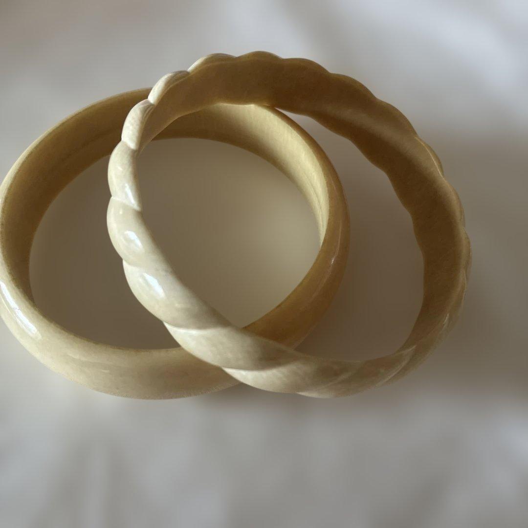 クリーム色 象牙風ねじれデザイン ブレスレット