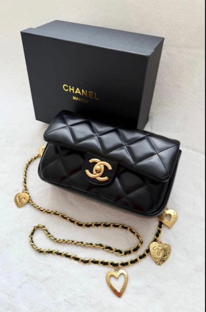 ともママCHANEL ショルダーバッグ　ハート　チェーン　ノベルティ