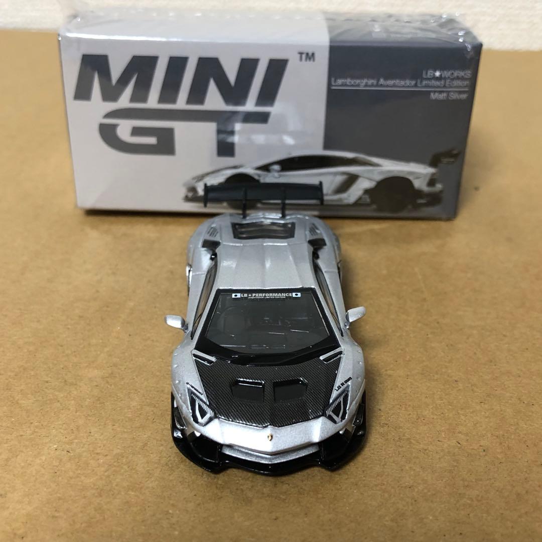 MINI GT　LBワークス　ランボルギーニ アヴェンタドール　マット シルバー