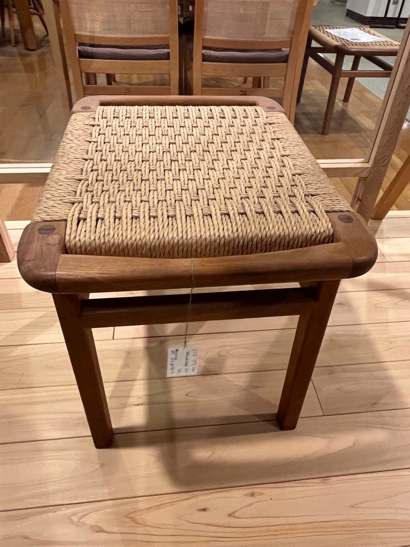 旭川家具！ ナチュラルウッド スツール ラタン座面