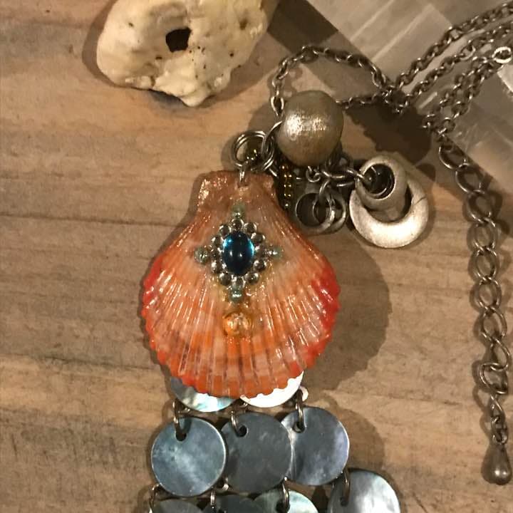 値下げ中！ハンドメイド一点物シェルネックレス