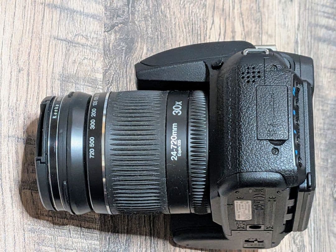 FINPIX HS 10　30倍　本体のみ