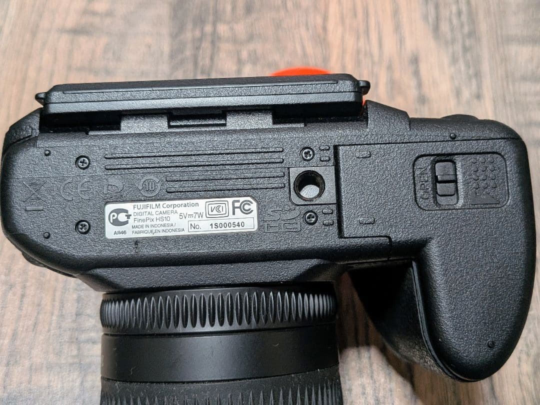 FINPIX HS 10　30倍　本体のみ