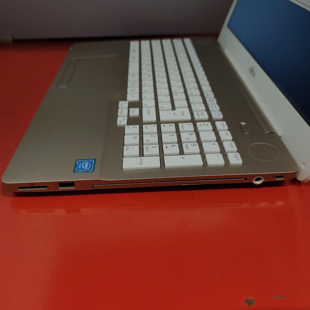 富士通 ノートパソコン Windows11　オフィス付き　爆速SSD搭載