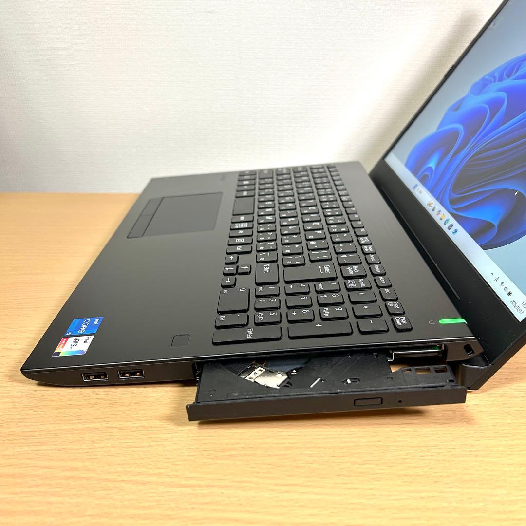 美品 VAIO S15 VJS1551 1TB DVDドライブ 15型　12世代