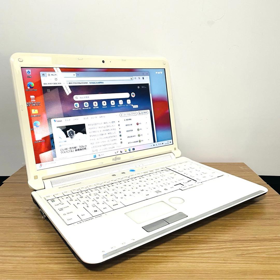 i5ホワイトSSD富士通ノートPCカメラWi-Fi Win11オフィスブルーレイ