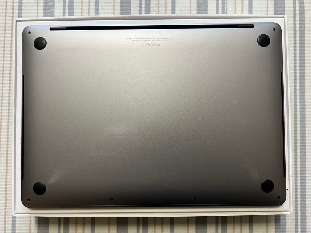 MacBook Pro 13インチ Mid 2019 i7/16G/512G