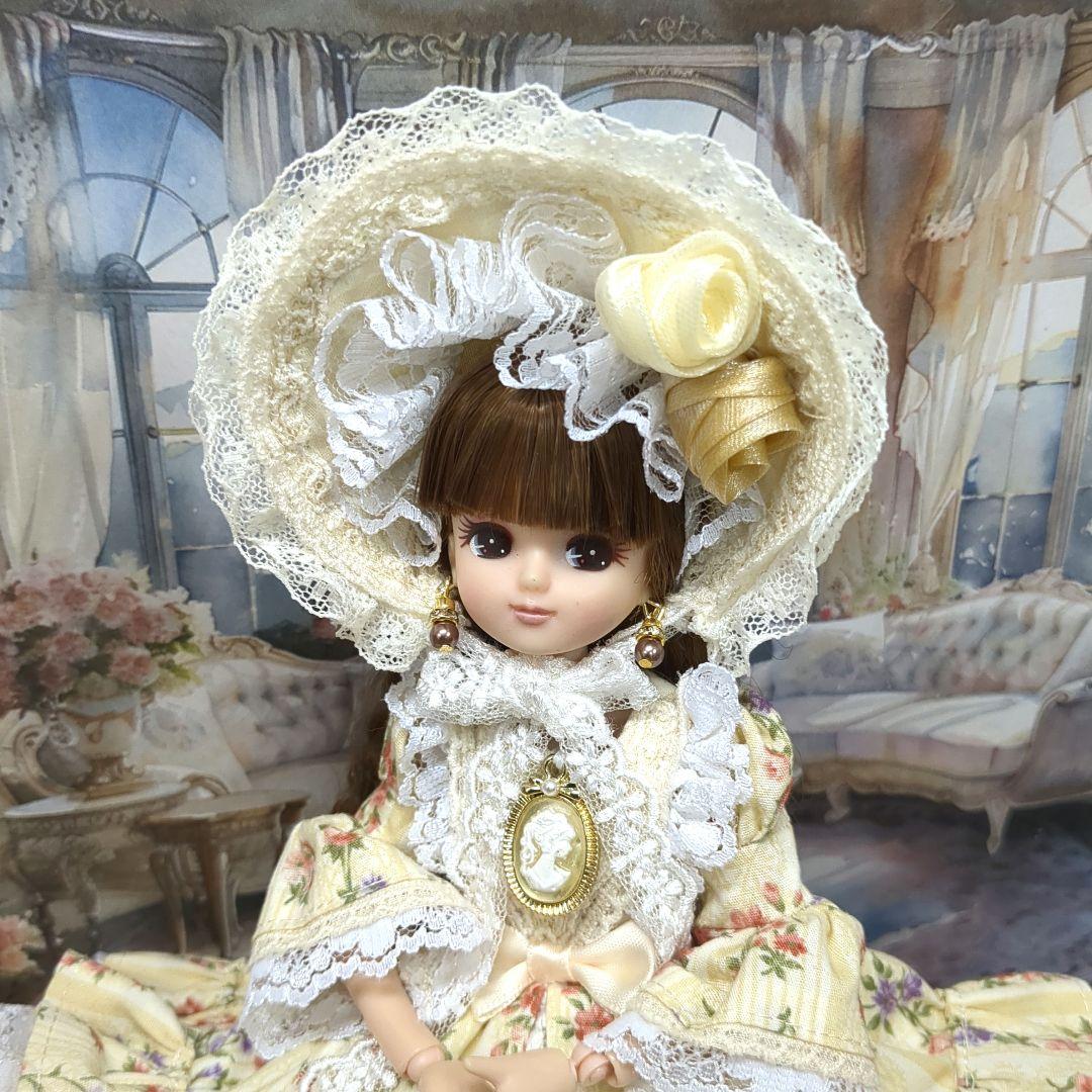 み*こ様 リカちゃんハンドメイド服　レースたっぷり♡アイボリーのドレス