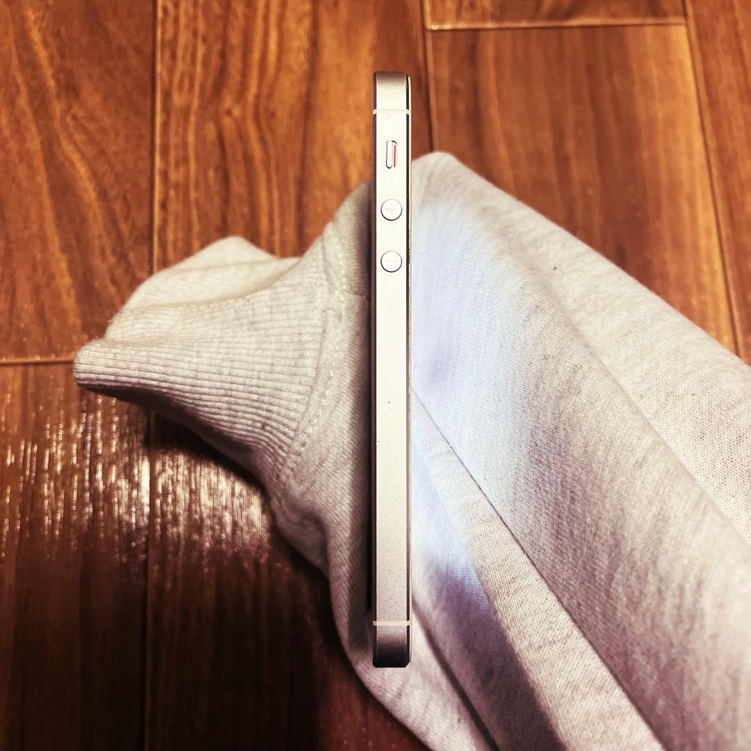 iPhoneSE 第一世代 64GB シルバー simフリー