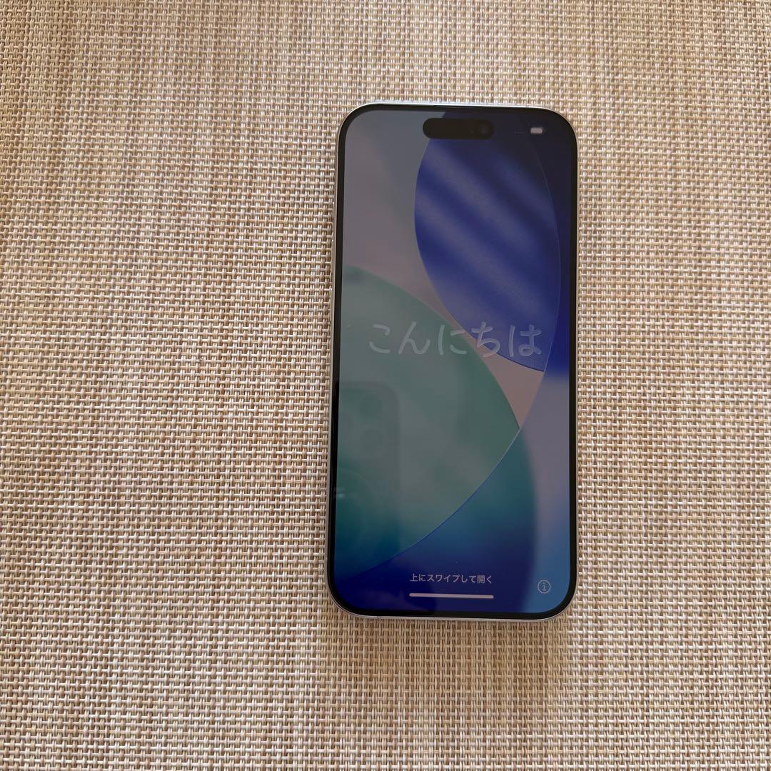 Apple iPhone 1５Pro ホワイトチタニュウム本体　美品