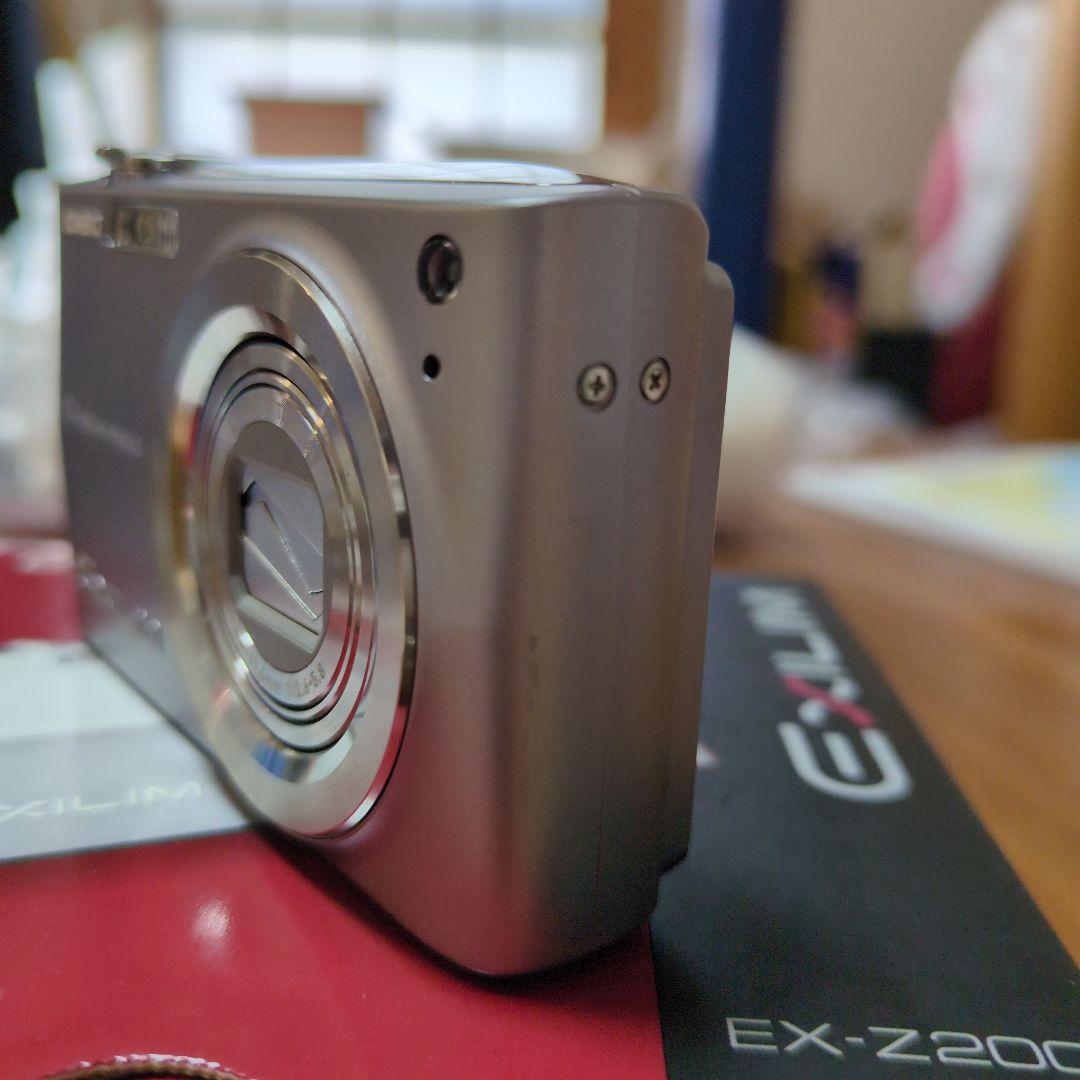 CASIO EX-Z200 デジタルカメラ