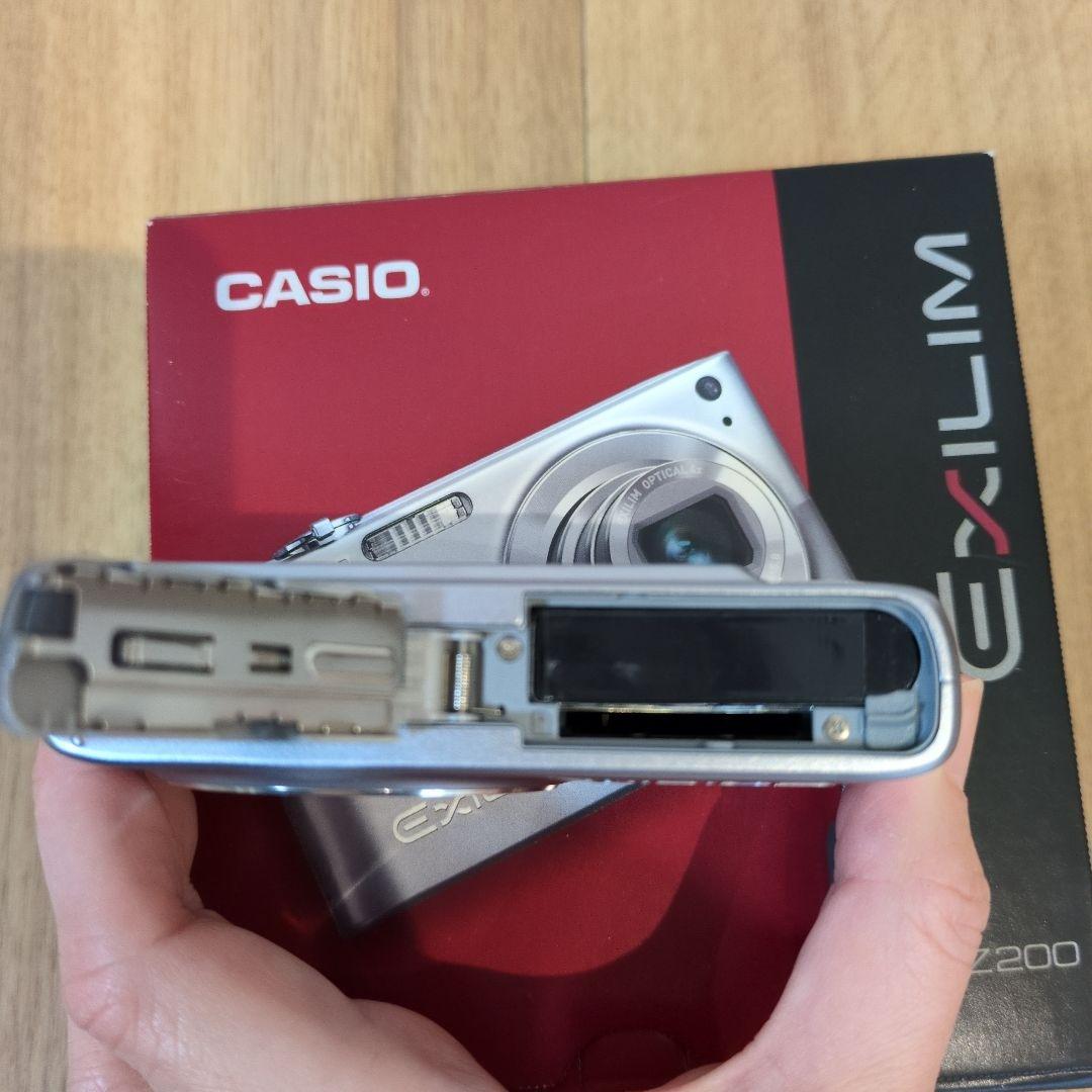 CASIO EX-Z200 デジタルカメラ
