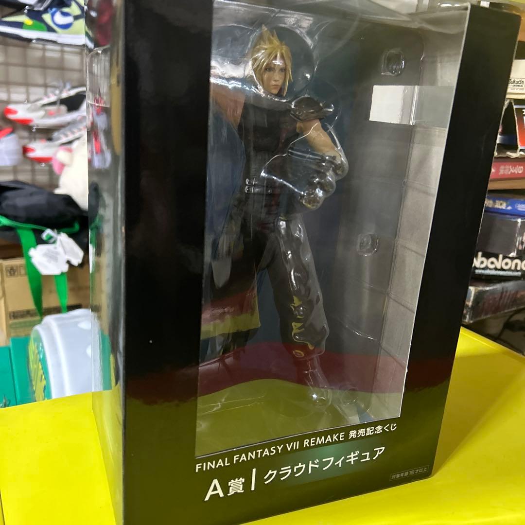 FF7　REMAKE 発売記念くじ　A賞　クラウドフィギュア