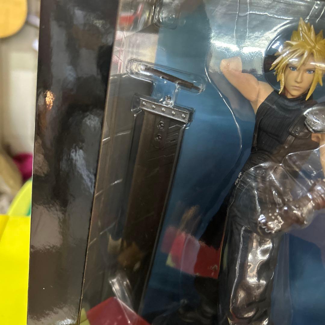 FF7　REMAKE 発売記念くじ　A賞　クラウドフィギュア