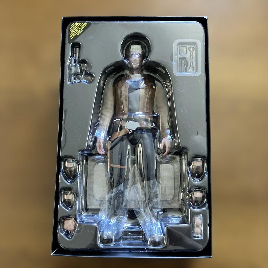 Hottoys STAR WARS ハン・ソロ HAN SOLO