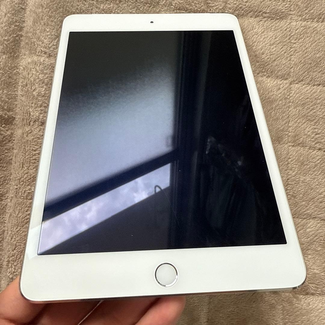 Apple iPad mini 4 ホワイト 7.9インチ 本体