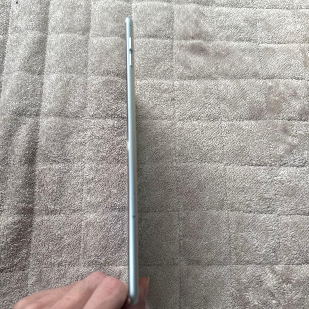 Apple iPad mini 4 ホワイト 7.9インチ 本体