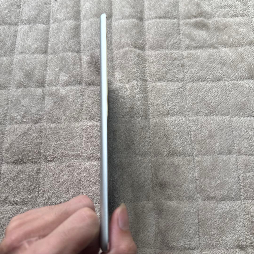 Apple iPad mini 4 ホワイト 7.9インチ 本体