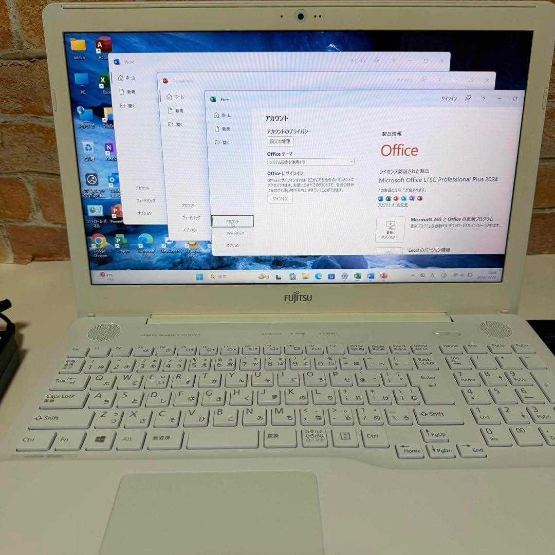 美品富士通ノートPC Corei7SSD1TB メモリ16GBオフィス2024年