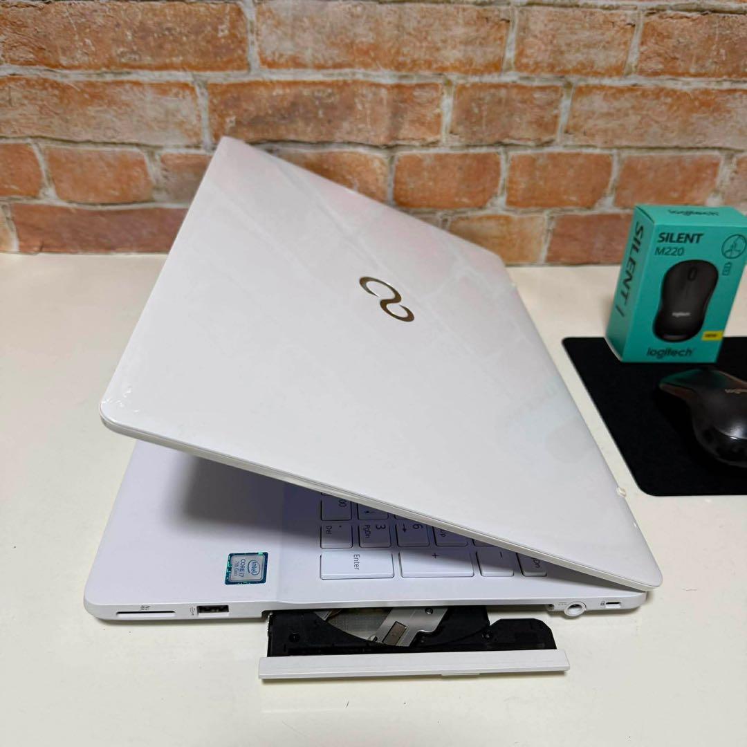 美品富士通ノートPC Corei7SSD1TB メモリ16GBオフィス2024年