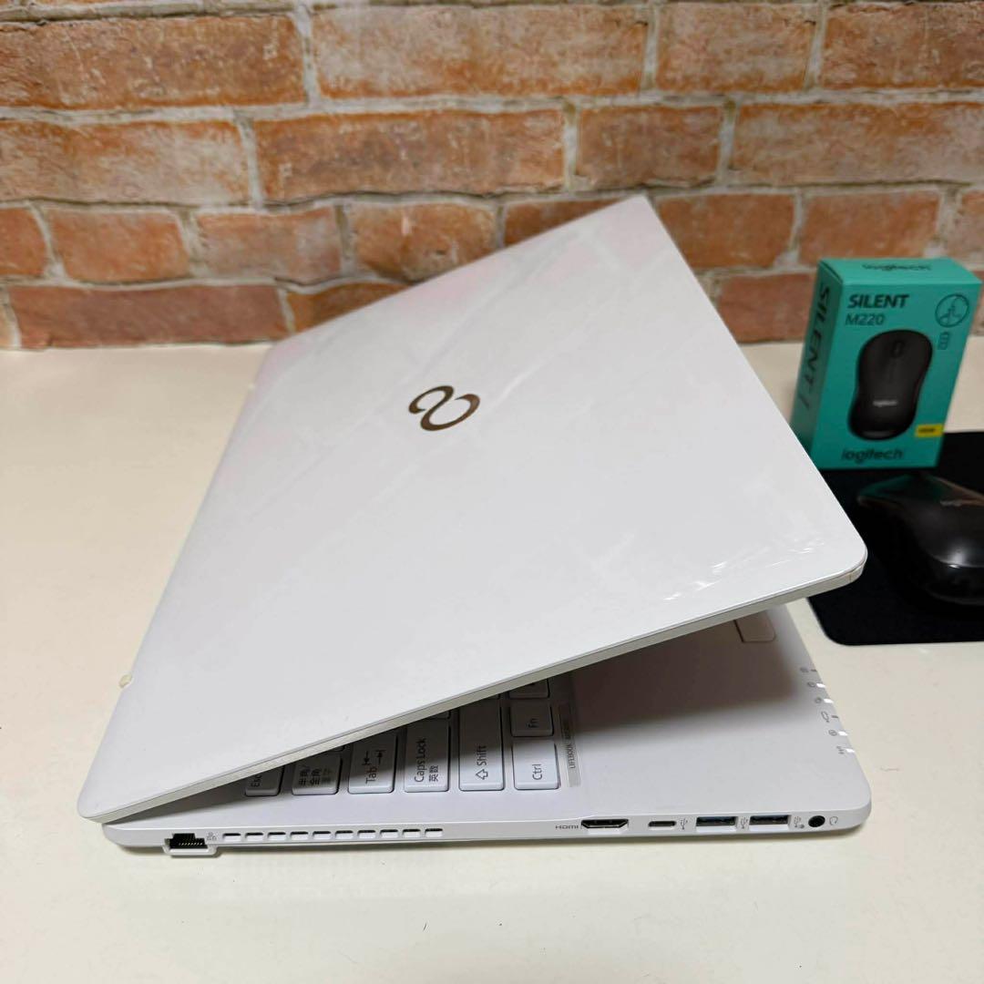 美品富士通ノートPC Corei7SSD1TB メモリ16GBオフィス2024年