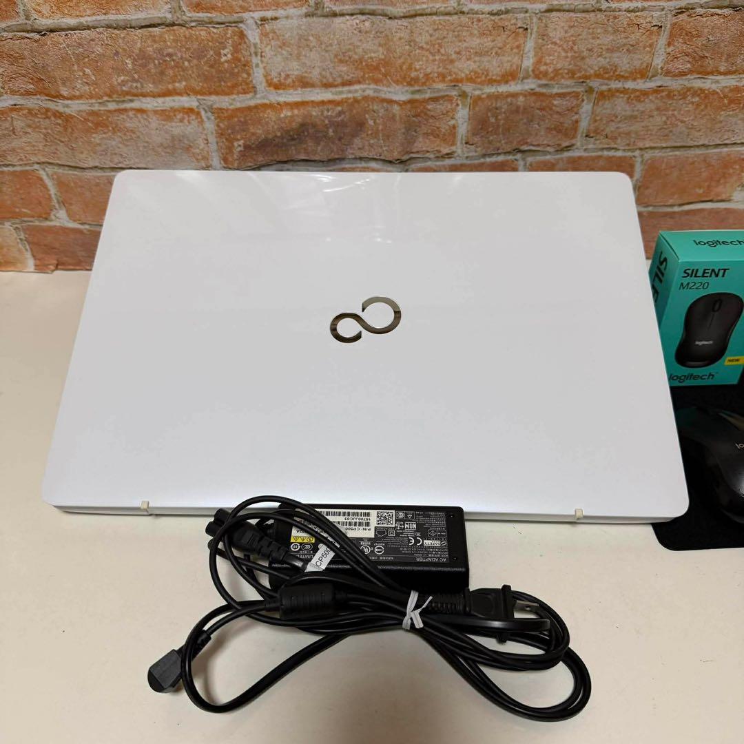 美品富士通ノートPC Corei7SSD1TB メモリ16GBオフィス2024年