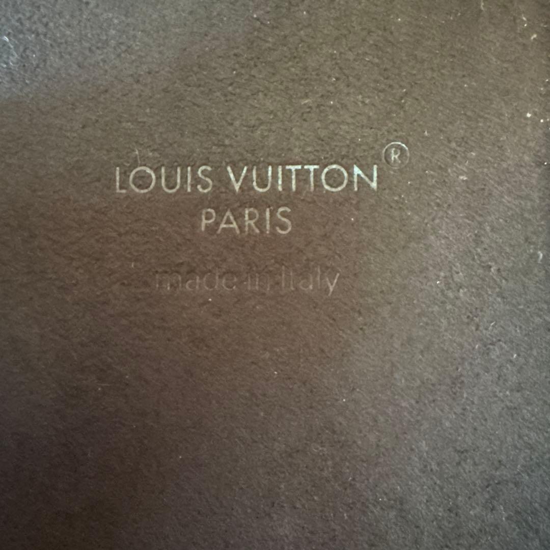 Louis Vuitton iPhoneケース　15Pro max